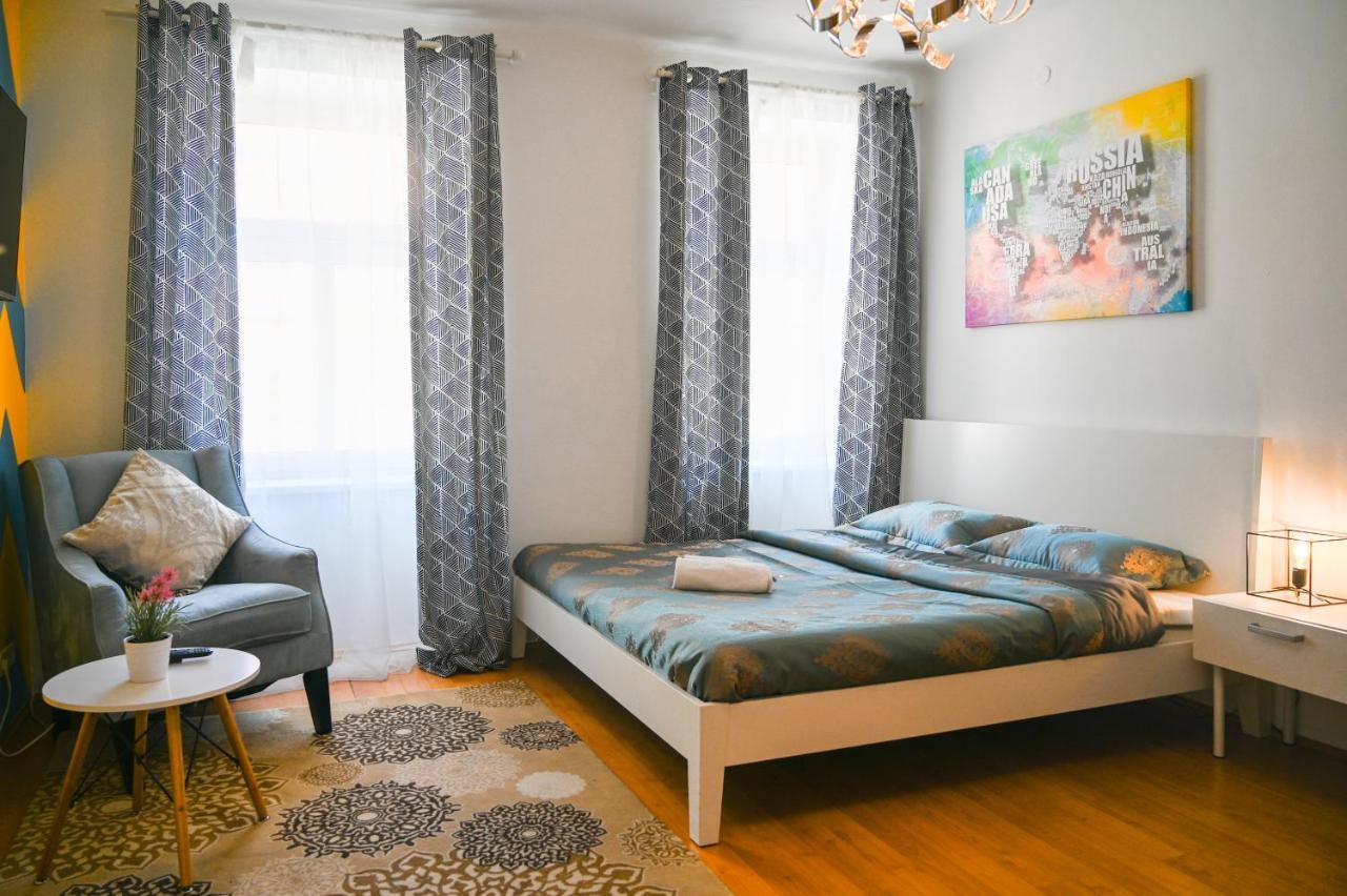 Backpacker Apartment Bahnhof Vienna Exterior photo