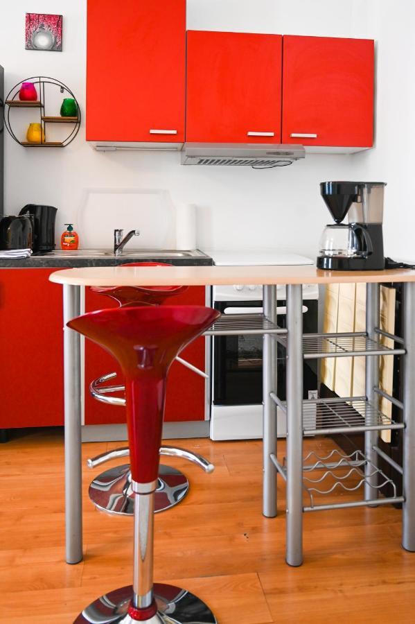 Backpacker Apartment Bahnhof Vienna Exterior photo