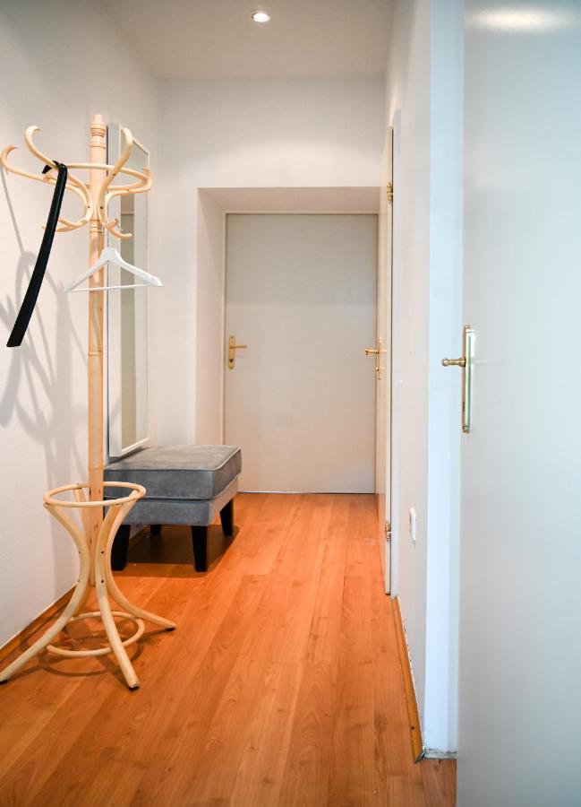 Backpacker Apartment Bahnhof Vienna Exterior photo